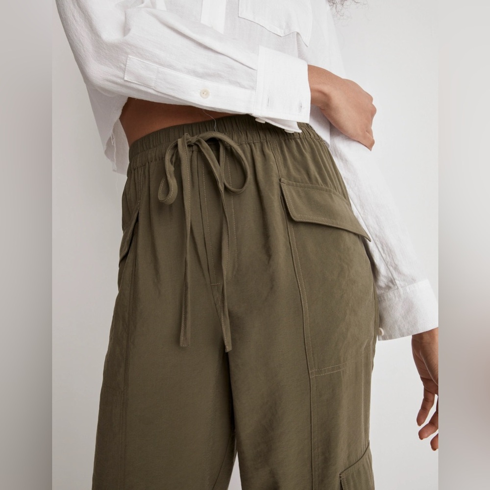 Madewell Straight Cargo Pants in Softdrape - Picture 10 of 10